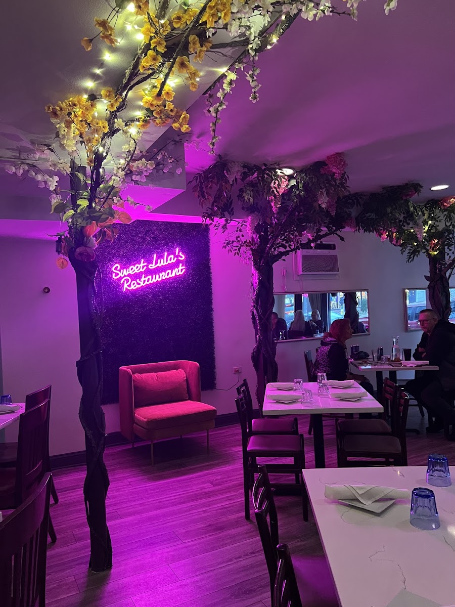 Sweet Lula's American Restaurant